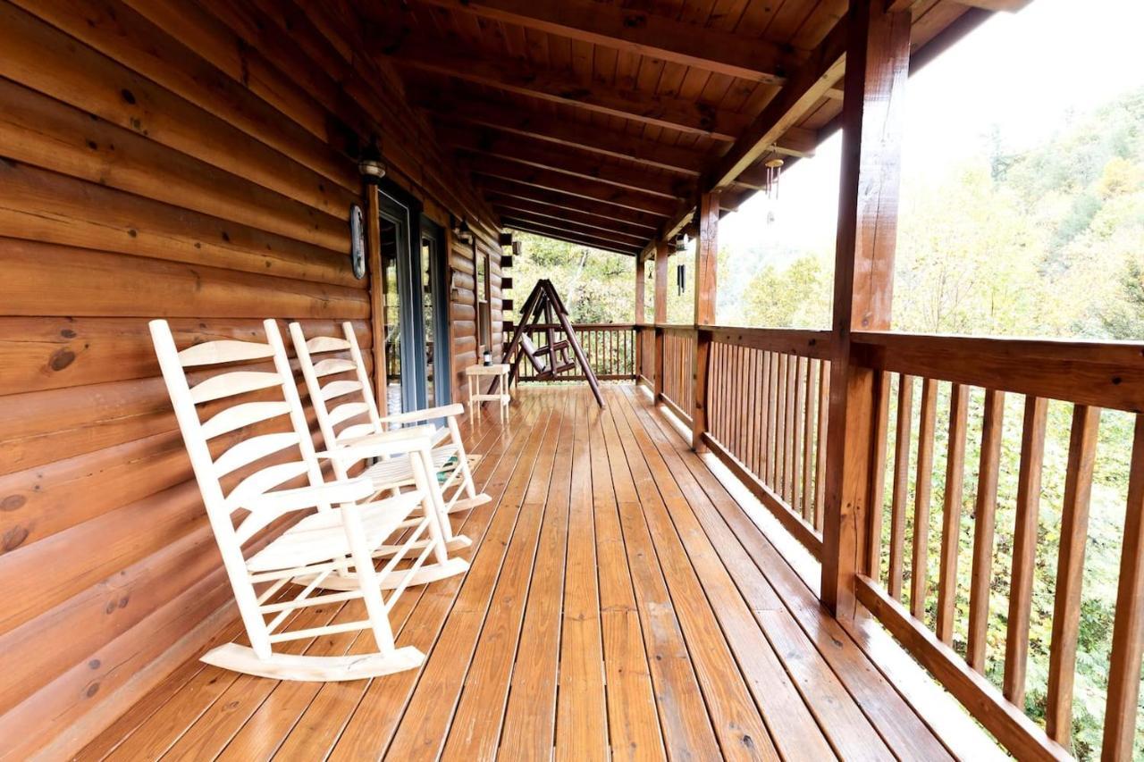 فيلا سيفيرفيلفي Smoky Mtn Hideaway - Cabin W/ Hot Tub & Pool Table المظهر الخارجي الصورة