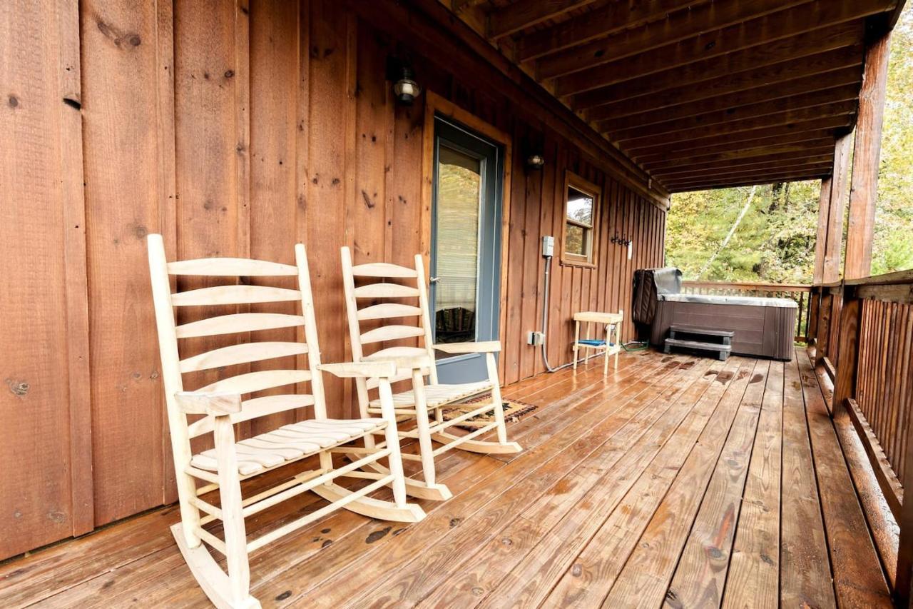 فيلا سيفيرفيلفي Smoky Mtn Hideaway - Cabin W/ Hot Tub & Pool Table المظهر الخارجي الصورة