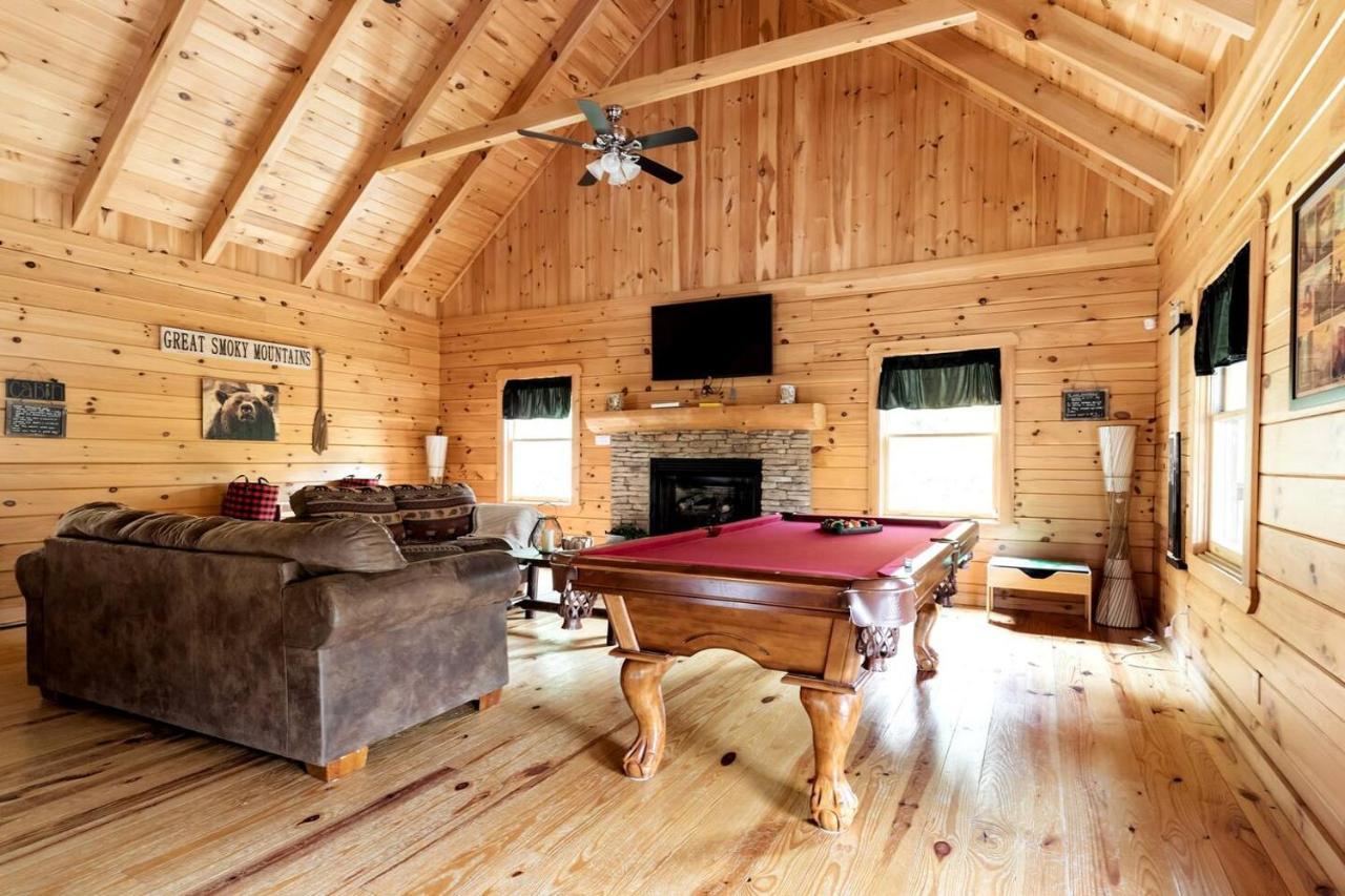 فيلا سيفيرفيلفي Smoky Mtn Hideaway - Cabin W/ Hot Tub & Pool Table المظهر الخارجي الصورة